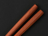 Essstäbchen Set Gokujyo, 2 Ablagen, Geschenkverpackung – Bild 5